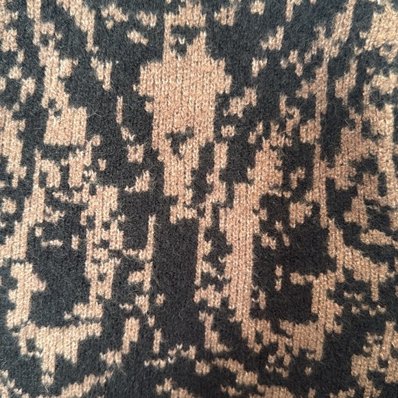 Abercrombie & Fitch Brown and Black Cardigan with Ornate Pattern - Picture 4 of 6